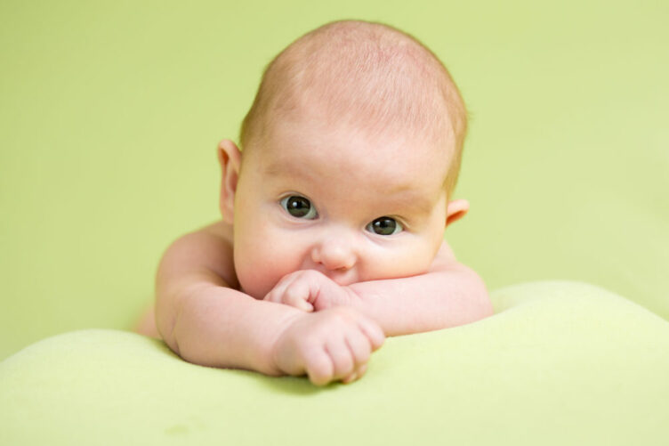 Baby 2 Monate Entwicklung, Tagesablauf, Schlaf & Gewicht