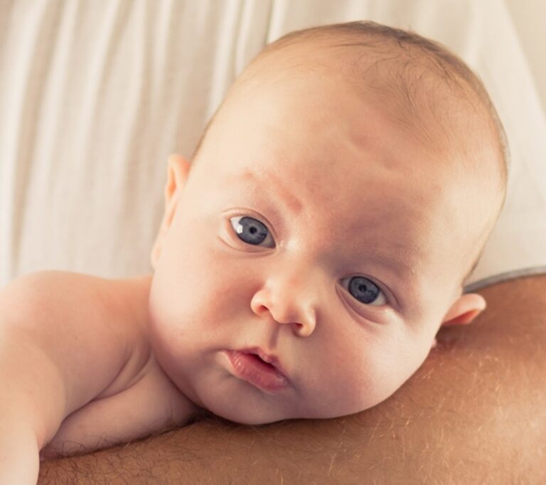 Die Fontanelle beim Baby Was alle Eltern wissen sollten Babyartikel