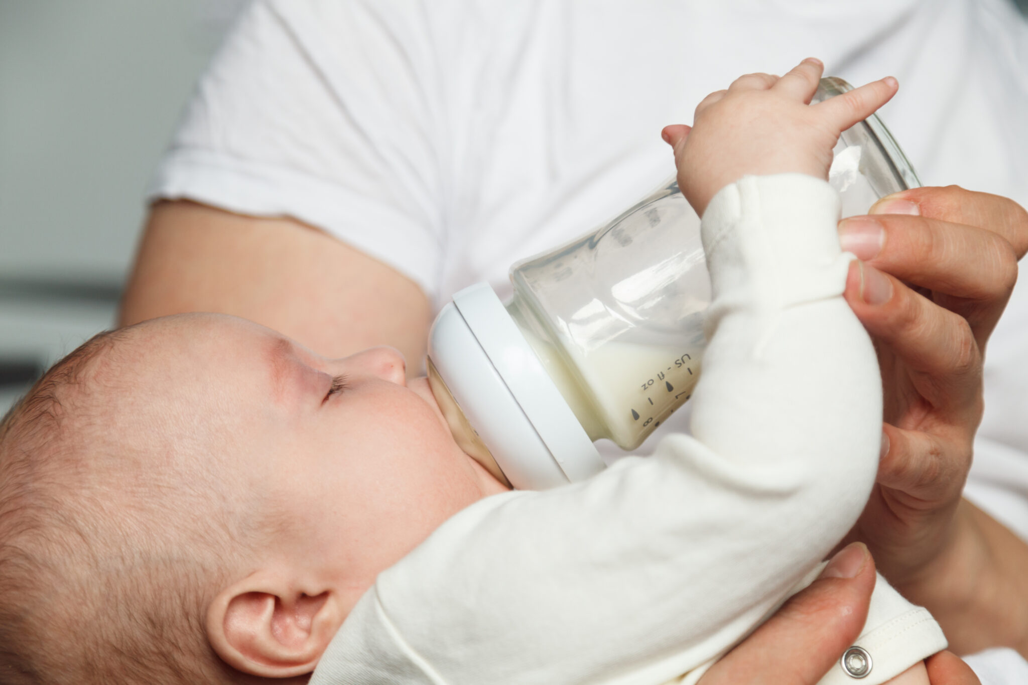 Babyflaschen Glas oder Plastik? Babyartikel.de Magazin