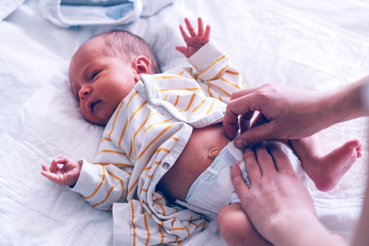 Stillen Woran erkenne ich, wann mein Baby hungrig und wann es satt ist? Babyartikel.de Magazin